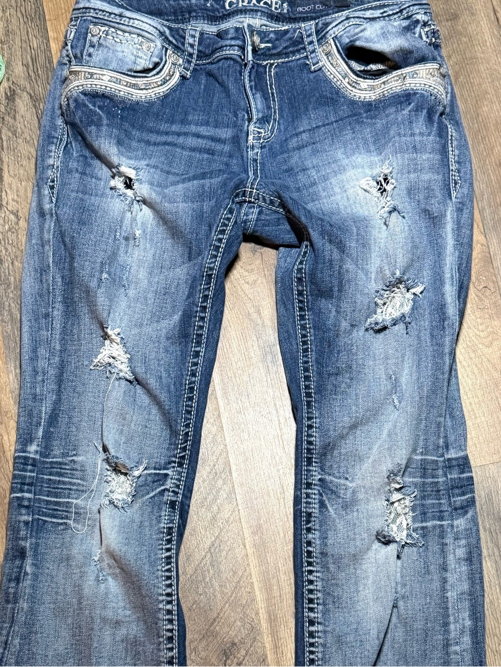 GRACE IN LA Bootcut Jeans Womens •31• Distressed Lace Underlay Embellished Y2K